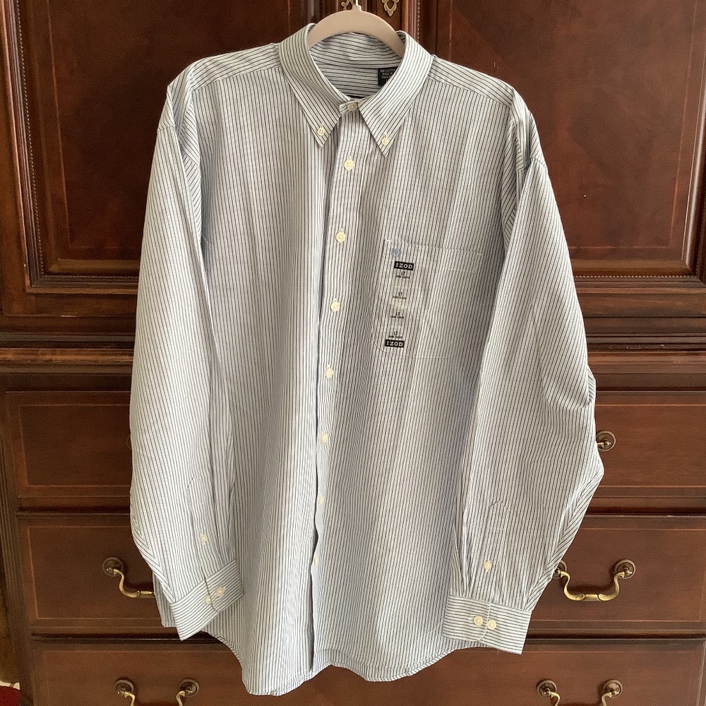 IZOD Saltwater Blue/White Button up dress Shirt NWT